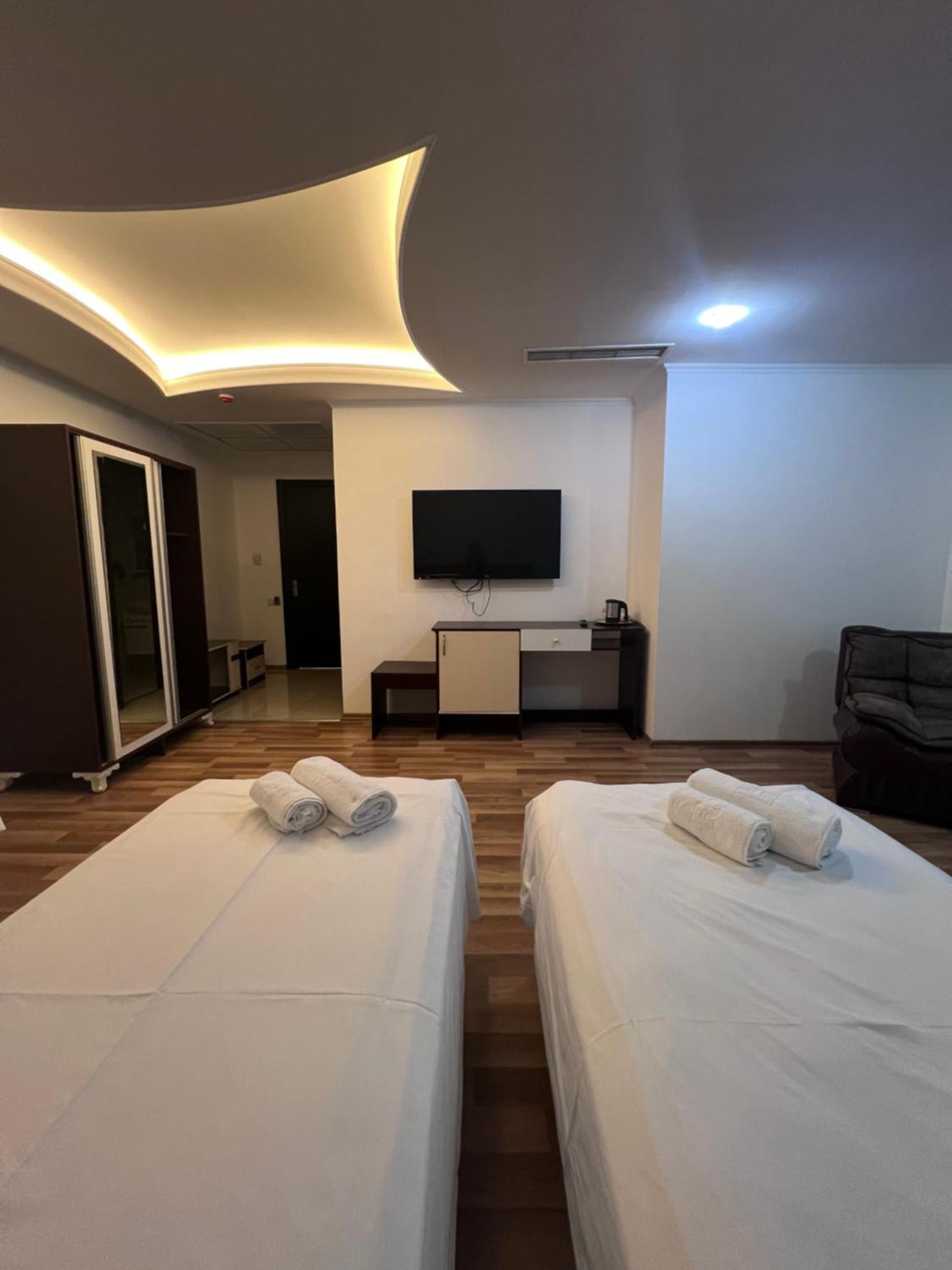 Hotel Argo Батумі Екстер'єр фото