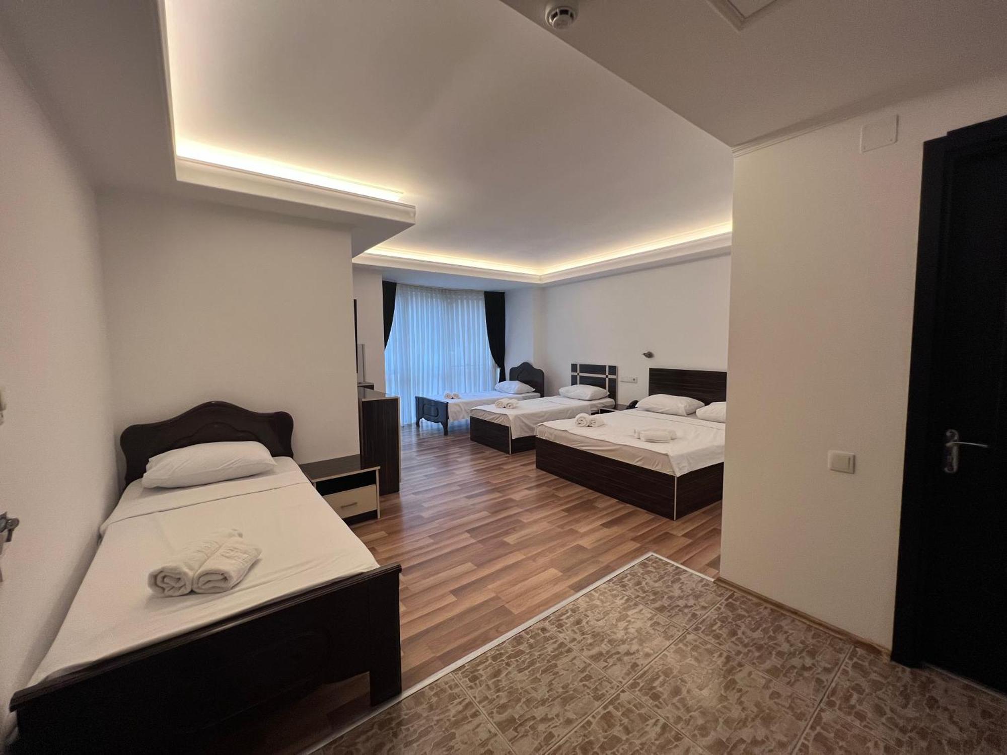 Hotel Argo Батумі Екстер'єр фото