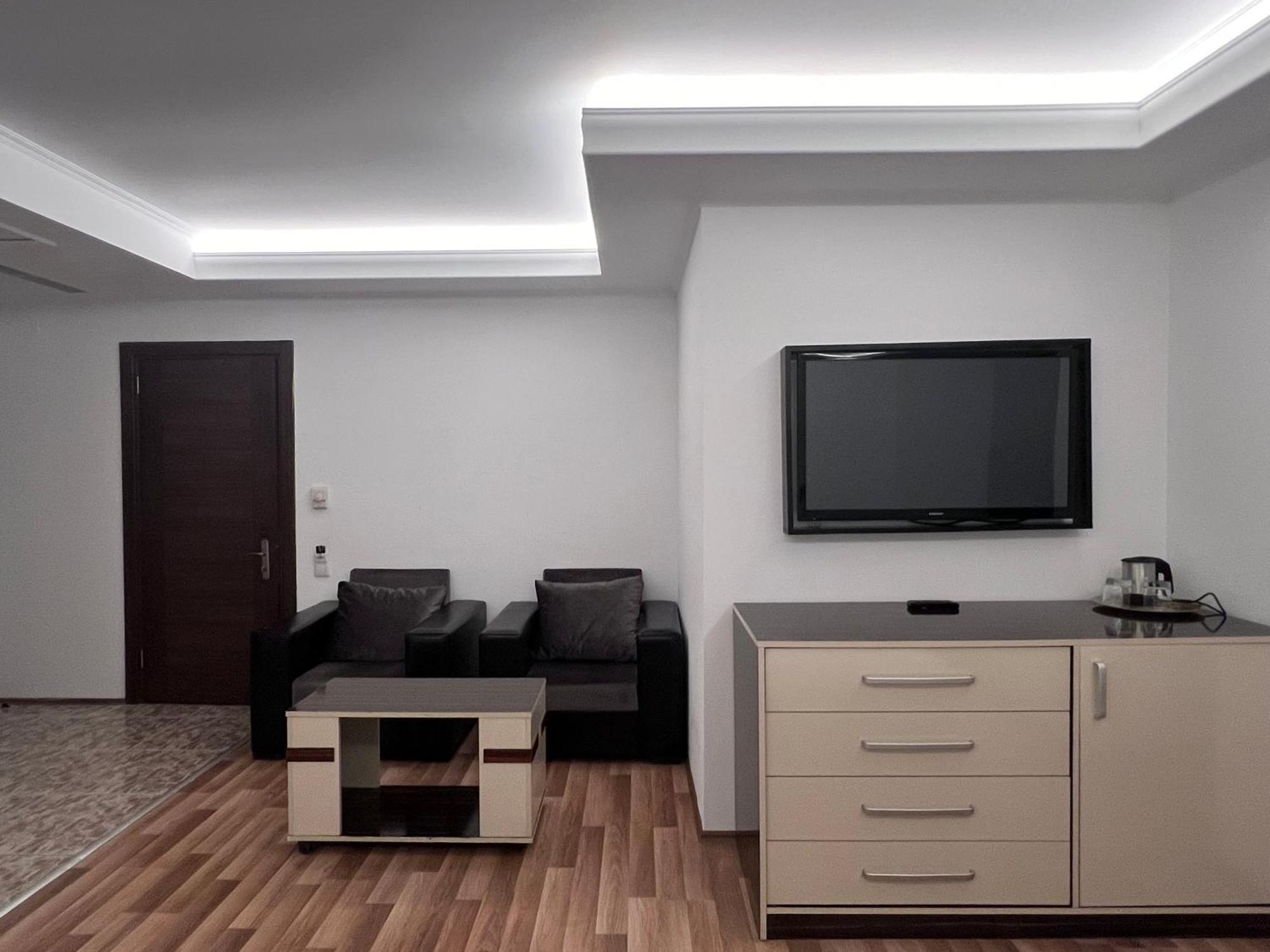 Hotel Argo Батумі Екстер'єр фото
