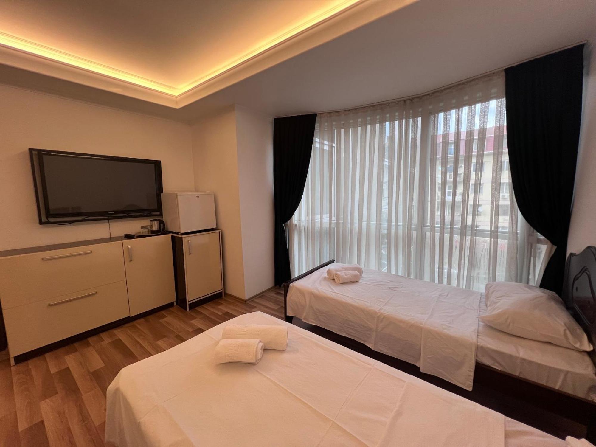 Hotel Argo Батумі Екстер'єр фото