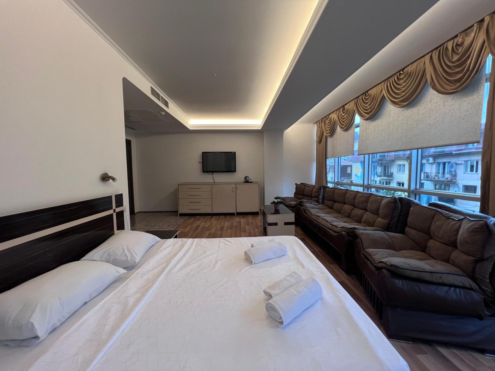 Hotel Argo Батумі Екстер'єр фото