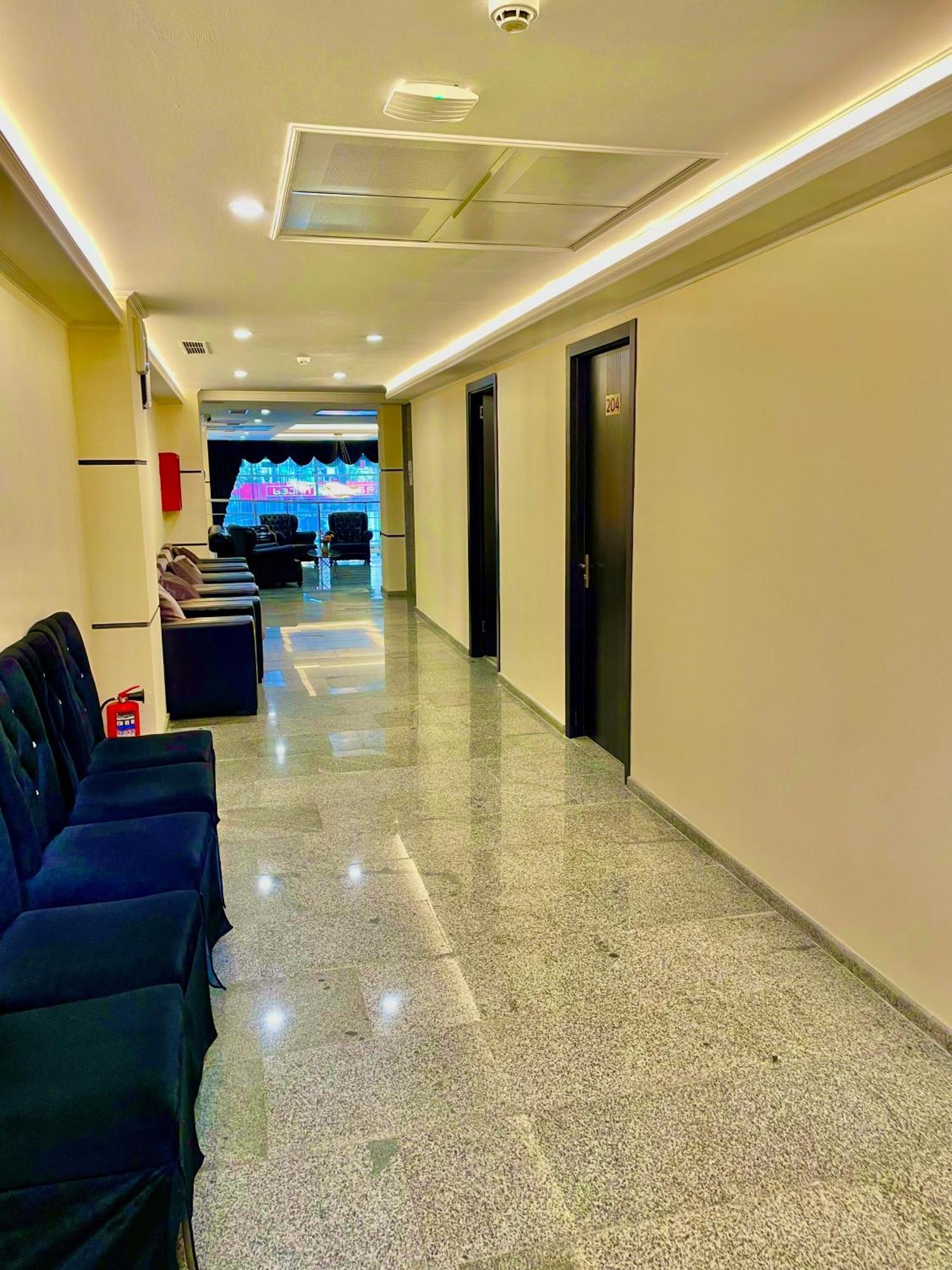 Hotel Argo Батумі Екстер'єр фото